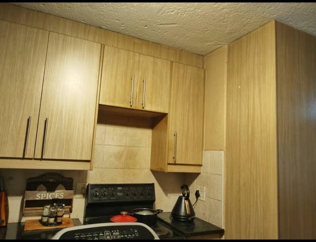 2 BEDROOM APARTMENT FOR SALE IN GLEN MARAIS